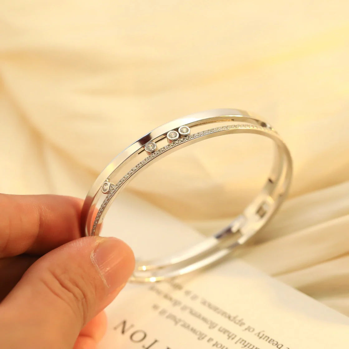 [Clara Jewely]Move Romane Diamond Bangle Bracelet