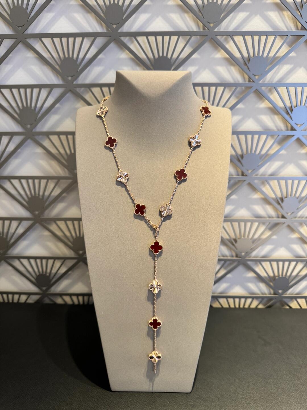 [Clara Jewels]CLOVER 20 MOTIFS LASER CARNELIAN NECKLACE