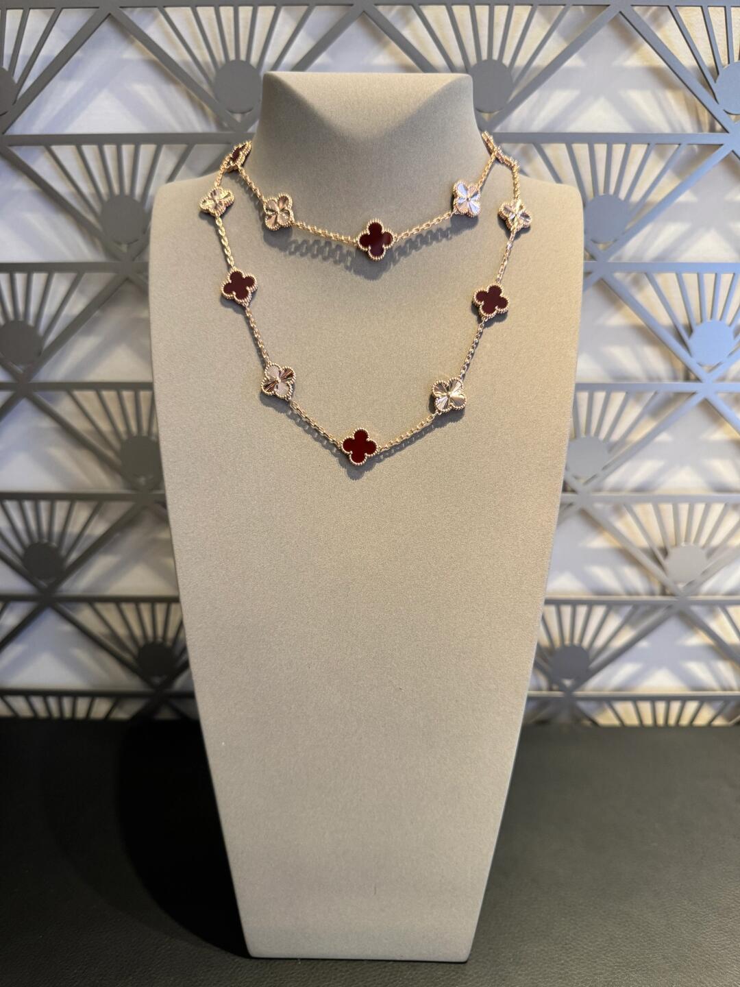 [Clara Jewels]CLOVER 20 MOTIFS LASER CARNELIAN NECKLACE