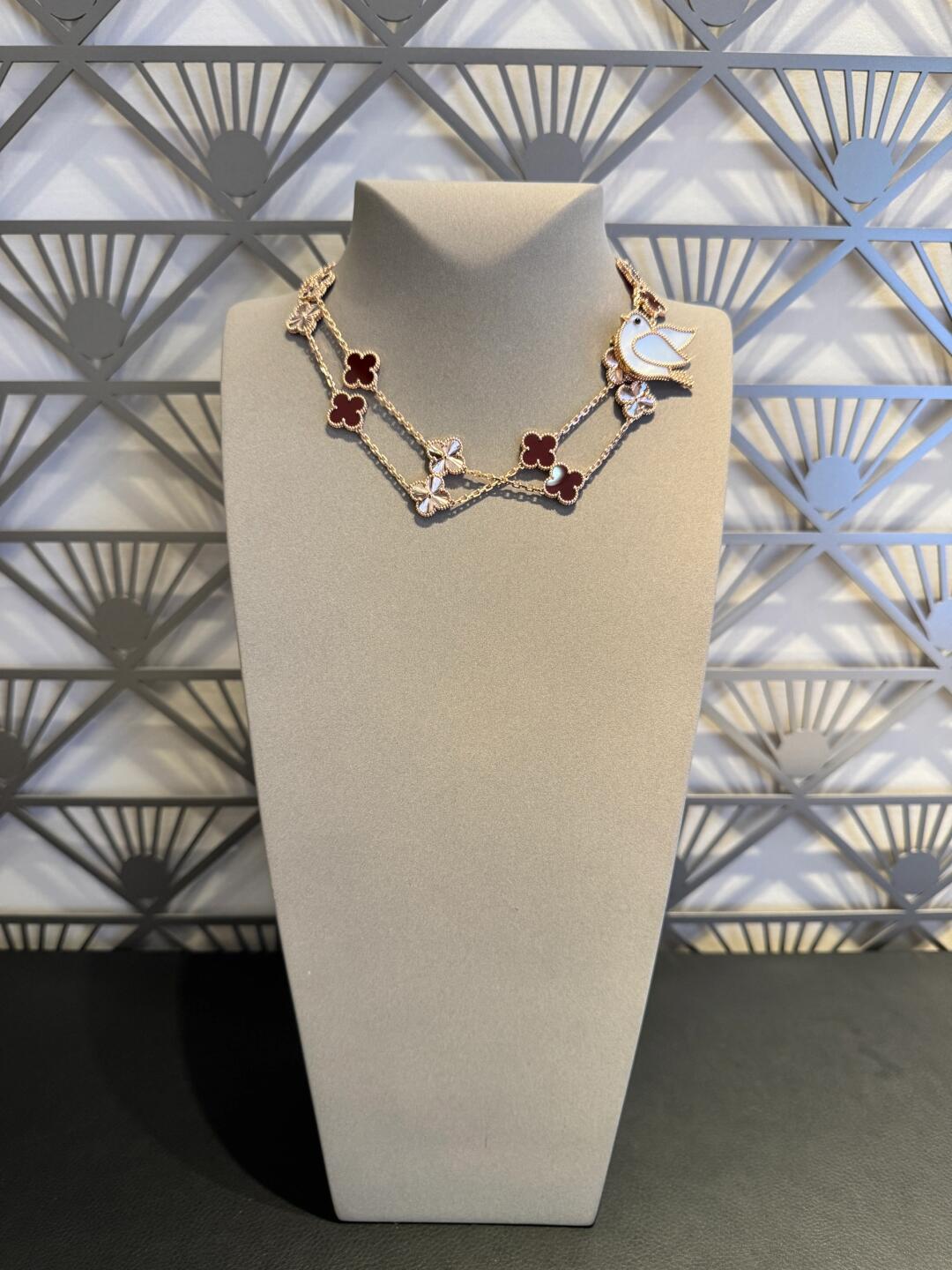 [Clara Jewels]CLOVER 20 MOTIFS LASER CARNELIAN NECKLACE