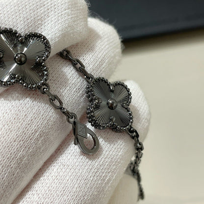 [Clara Jewels]CLOVER 5 MOTIF BLACK BRACELET