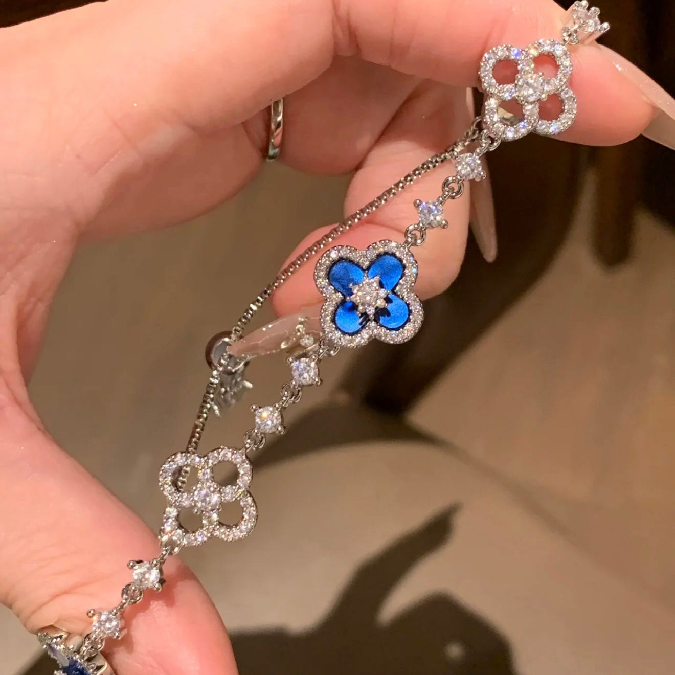 [Clara Jewels]CLOVER 5 MOTIF PINK BLUE RED WHITE BRACELET