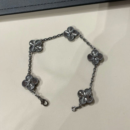 [Clara Jewels]CLOVER 5 MOTIF BLACK BRACELET