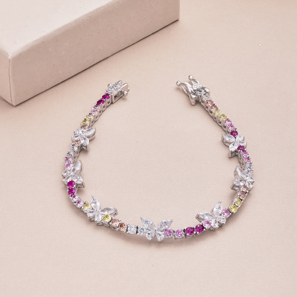 [Clara Jewels]Ornate Colorful Butterfly Shape Round Cut Daily Bracelet