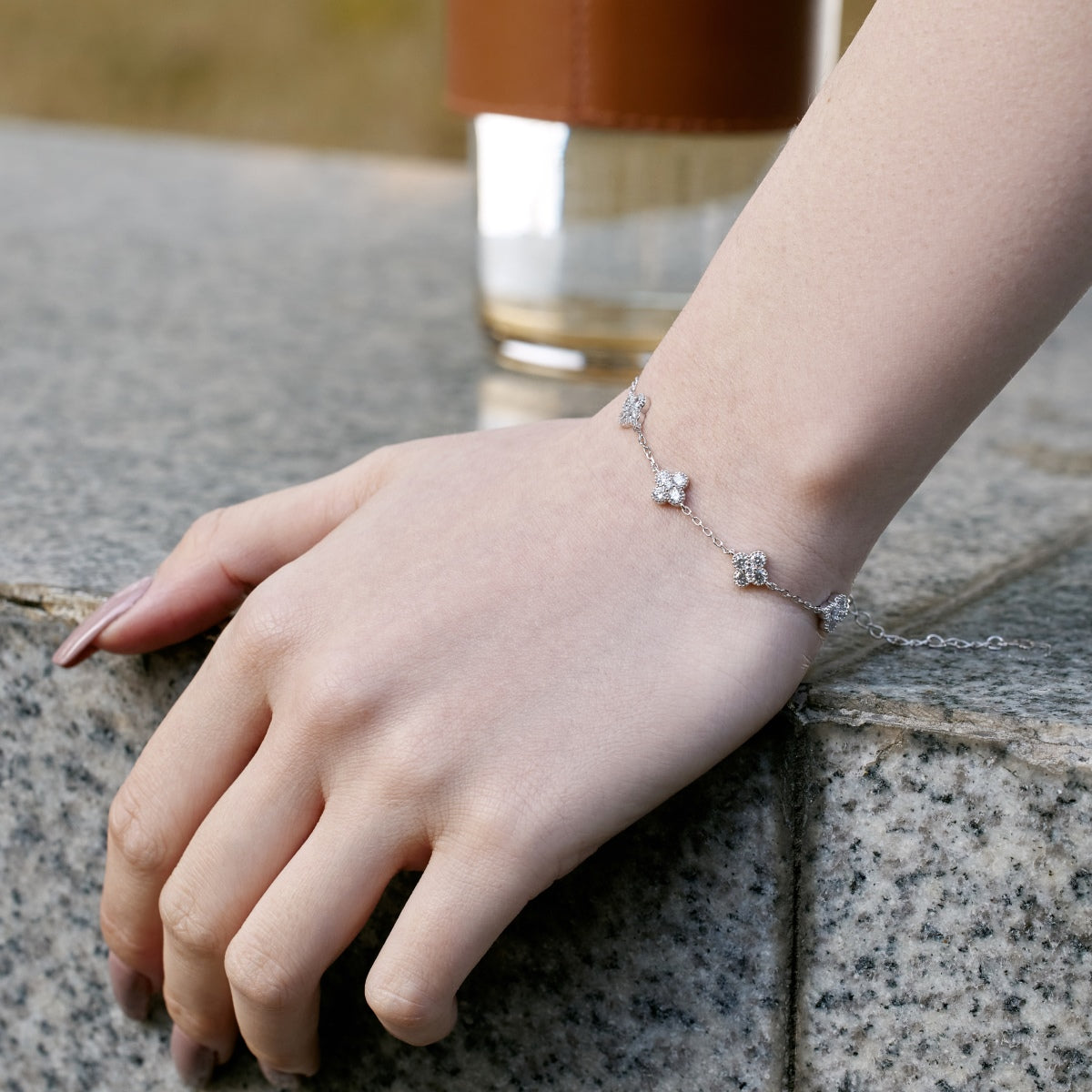 [Clara Jewels]Four-Leaf Clover Hollow Butterfly Bracelet