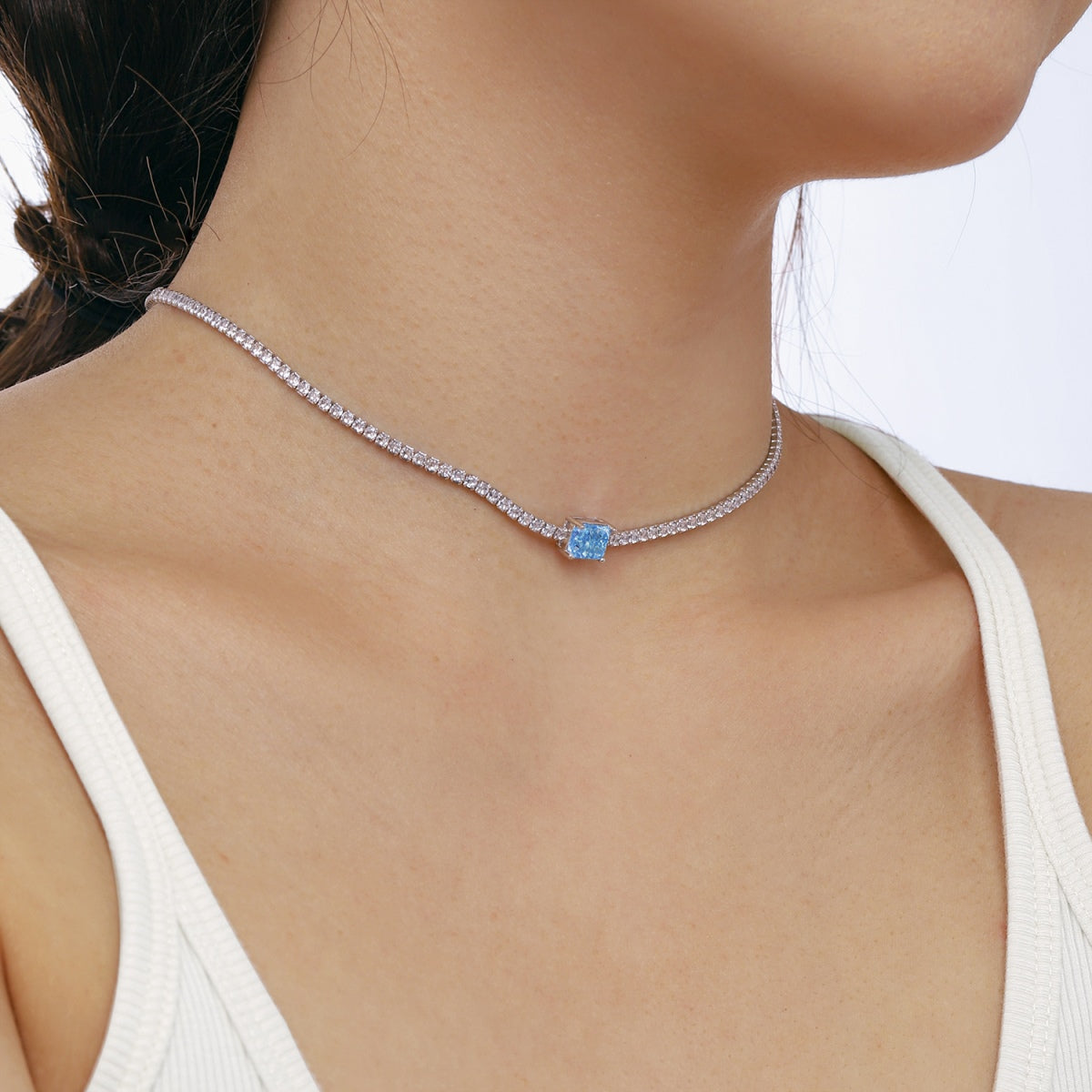 [Clara Jewels]2.0 carat Ornate Emerald Cut Necklace