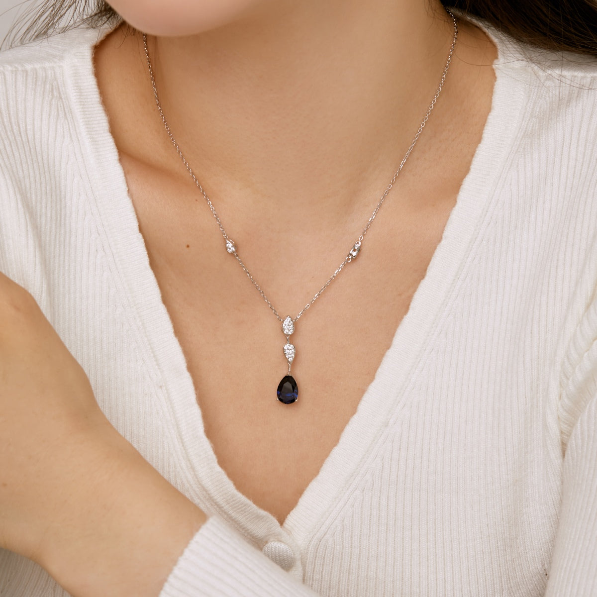 [Clara Jewels]Dazzling Pear Cut Necklace