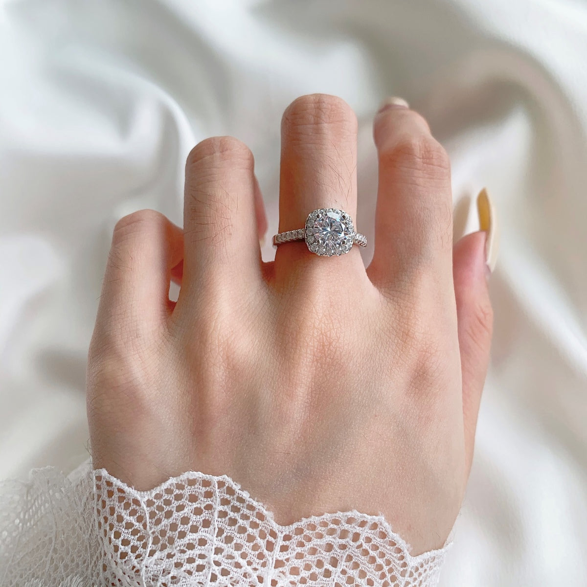 [Clara Jewels]Dazzling Resplendent Round Cut Wedding Ring