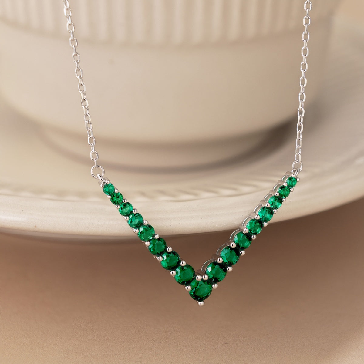 [Clara Jewels]Ornate Round Cut Necklace