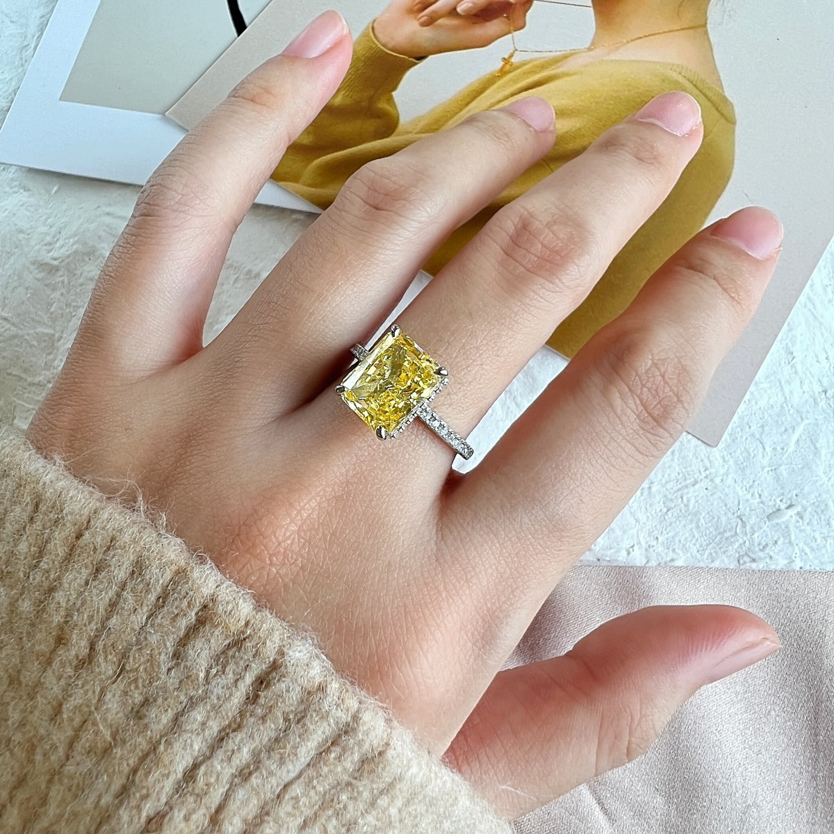 [Clara Jewels]4.0 Carat Luxurious Engagement Ring