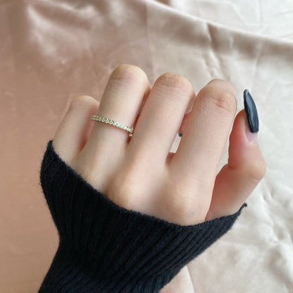 [Clara Jewels]Delicate Sparkling Round Cut Daily Ring