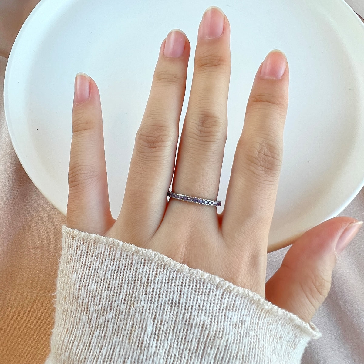 [Clara Jewels]Delicate Sparkling Round Cut Daily Ring