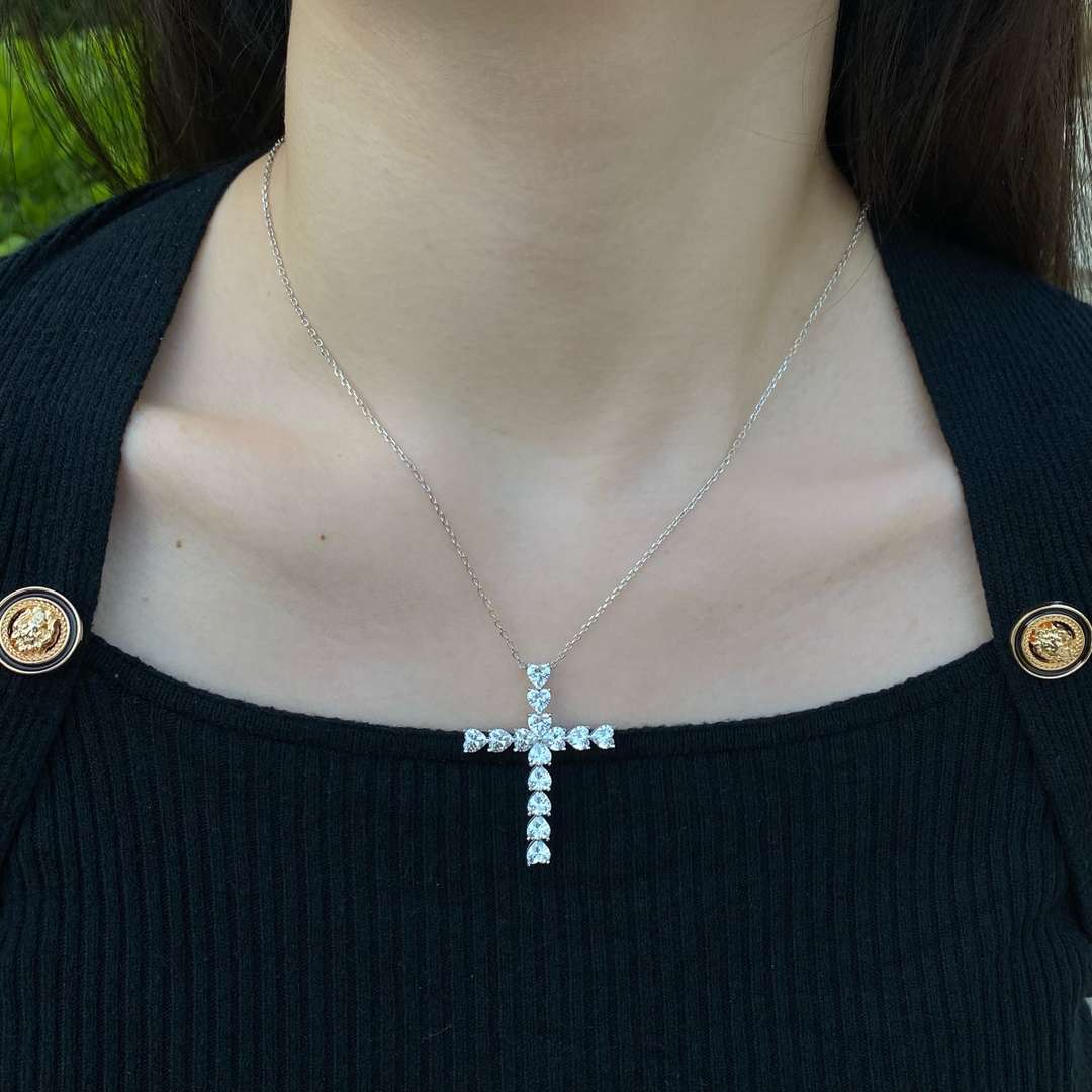 [Clara Jewels]Radiant Cross Shape Necklace