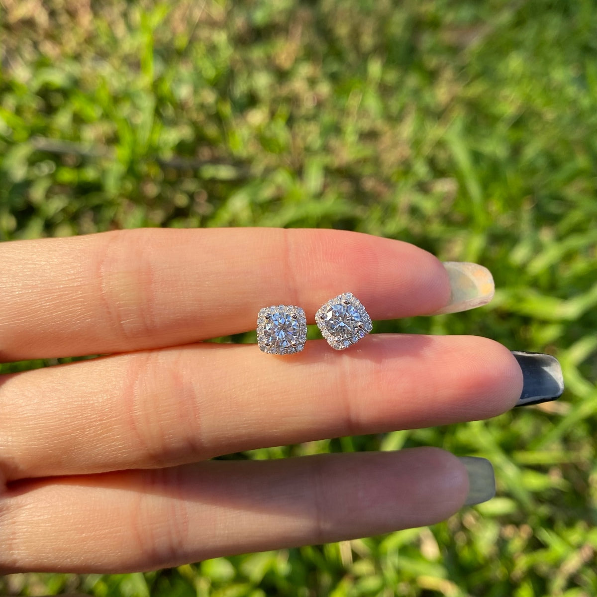 [Clara Jewels]Classic Round Center Stone Stud Earrings
