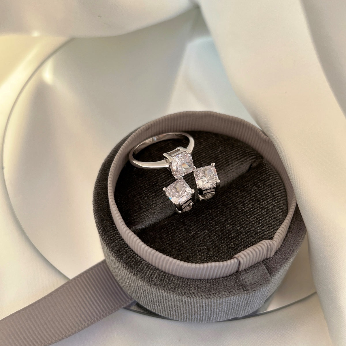 [Clara Jewels]1.0 Carat Radiant Princess Cut Wedding Earrings