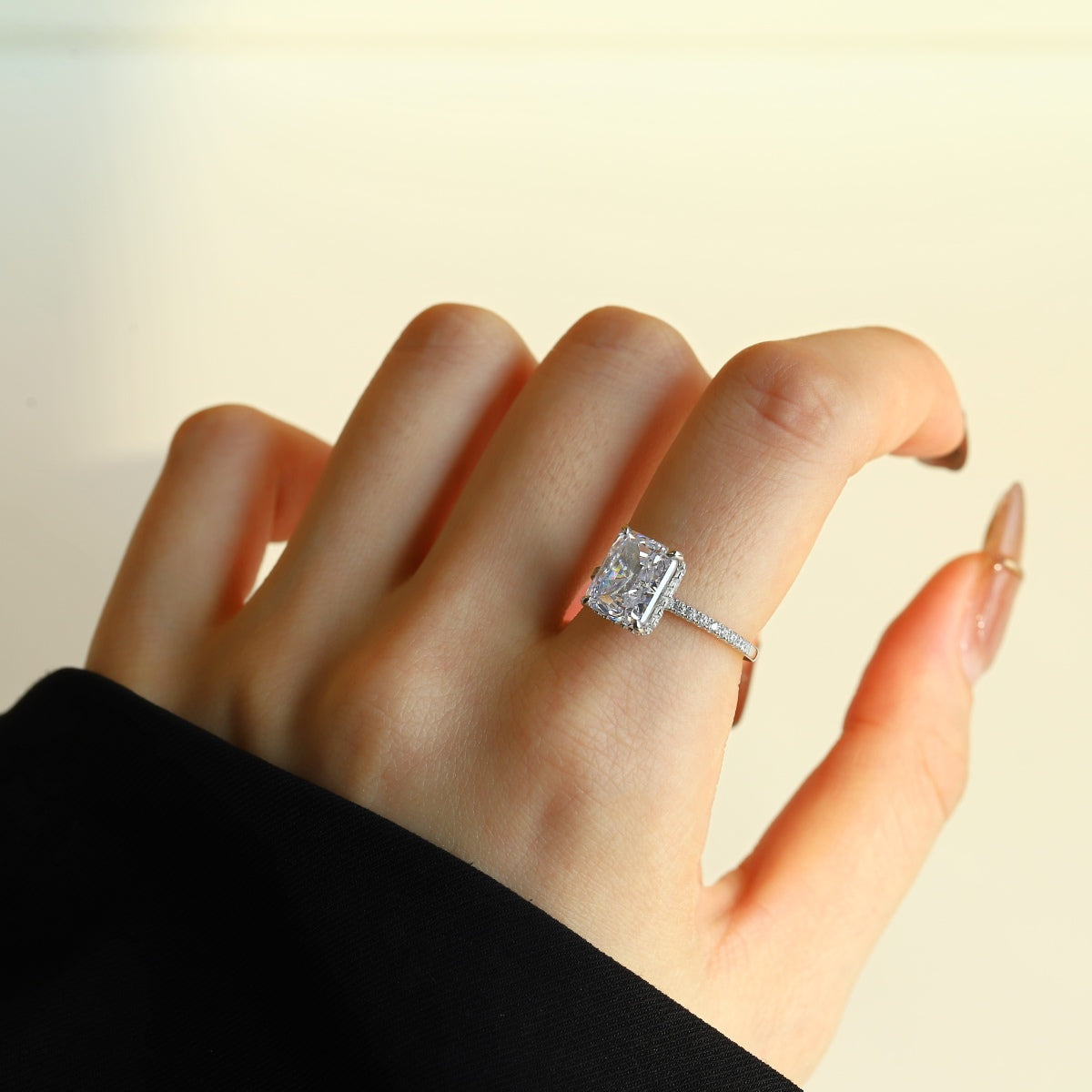 [Clara Jewels]4.0 Carat Luxurious Engagement Ring