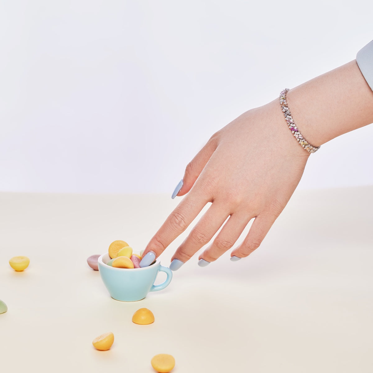 [Clara Jewels]Dazzling Unique Multi Shape Daily Bracelet