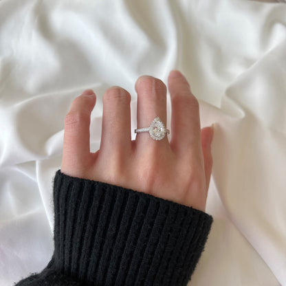 [Clara Jewels]1.0 Carat Luxurious Resplendent Water Drop Shape Wedding Ring