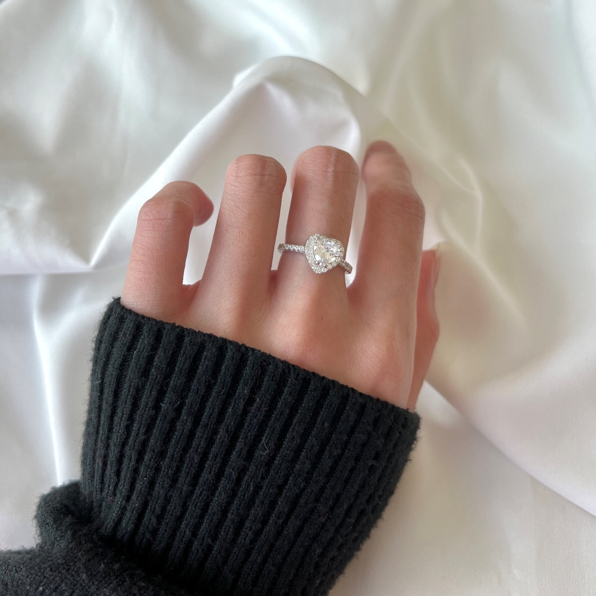 [Clara Jewels]Eternity Splashy Romantic Heart Shape Lover Ring