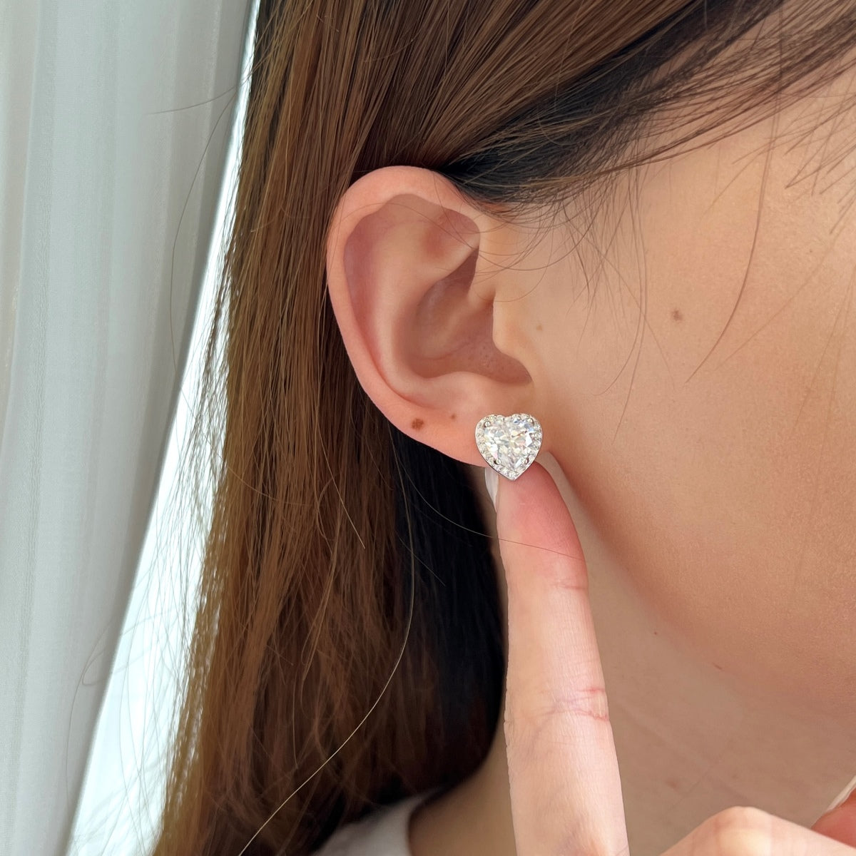 [Clara Jewels]Sparkling Heart Shape Lover Earrings