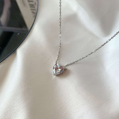 [Clara Jewels]Heart Shape Main Stone Pendant Collarbone Necklace