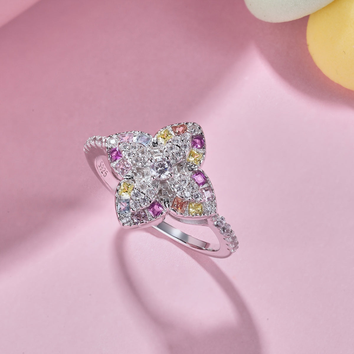 [Clara Jewels]Luxurious Colorful Flower Shape Banquet Ring