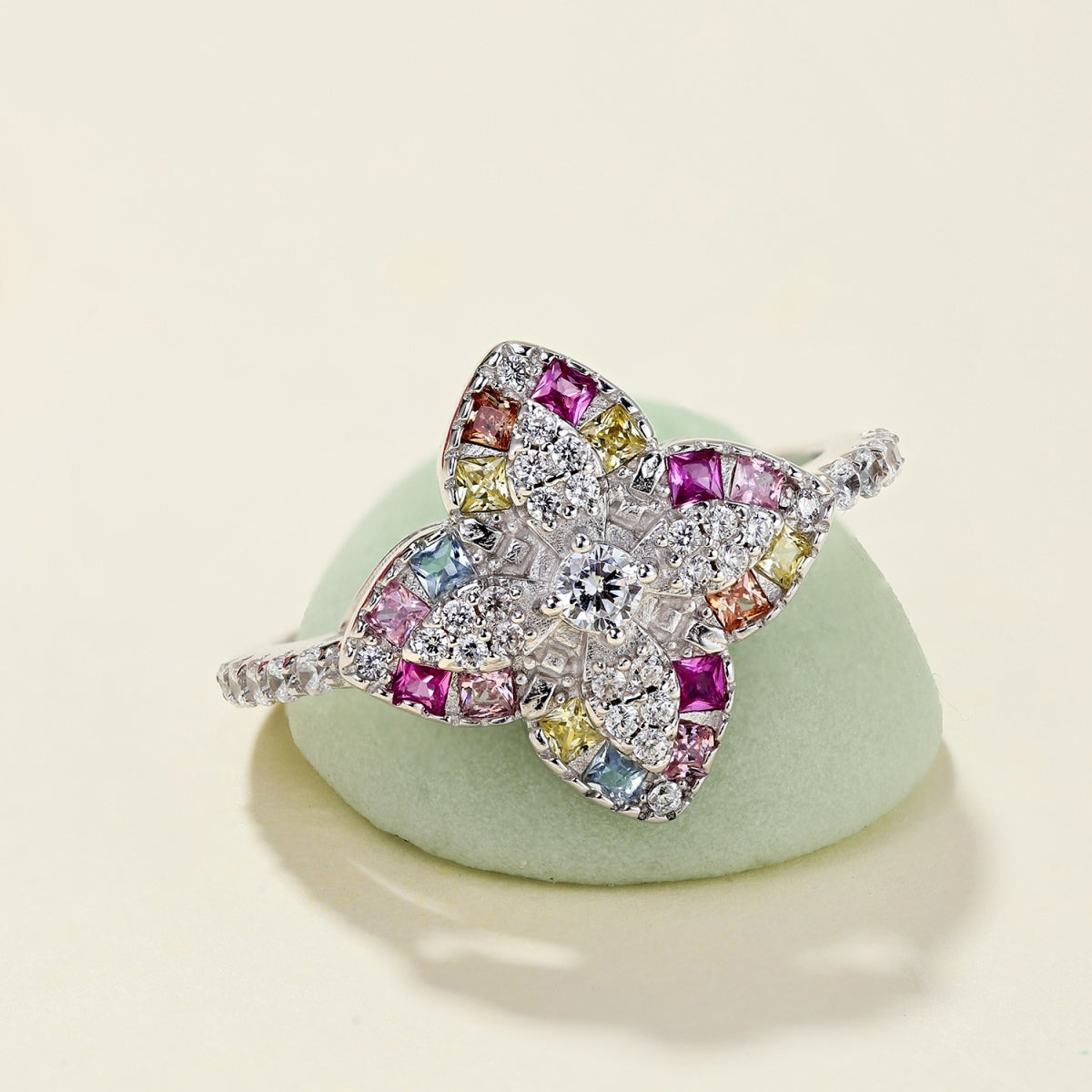 [Clara Jewels]Luxurious Colorful Flower Shape Banquet Ring