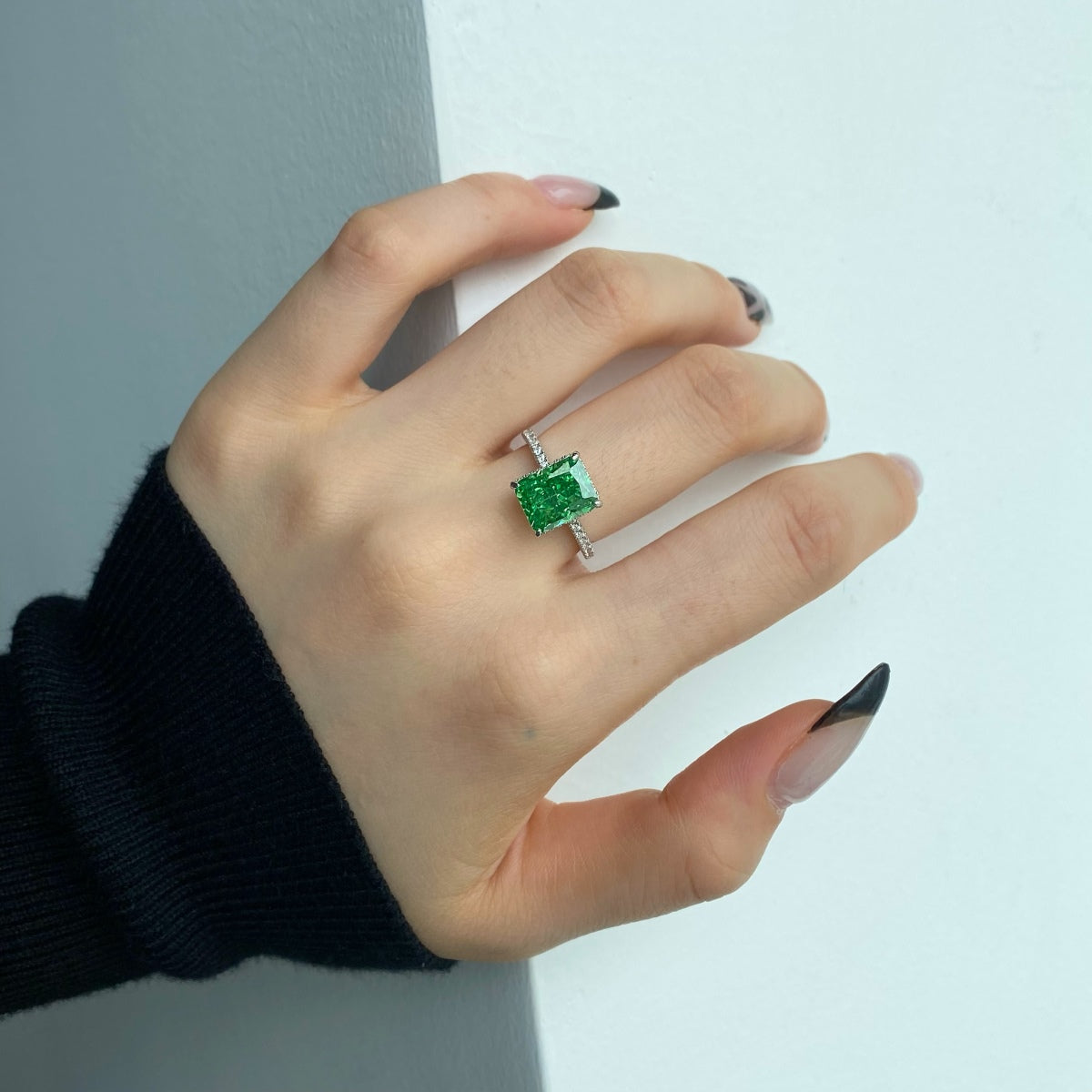[Clara Jewels]4.0 Carat Luxurious Engagement Ring