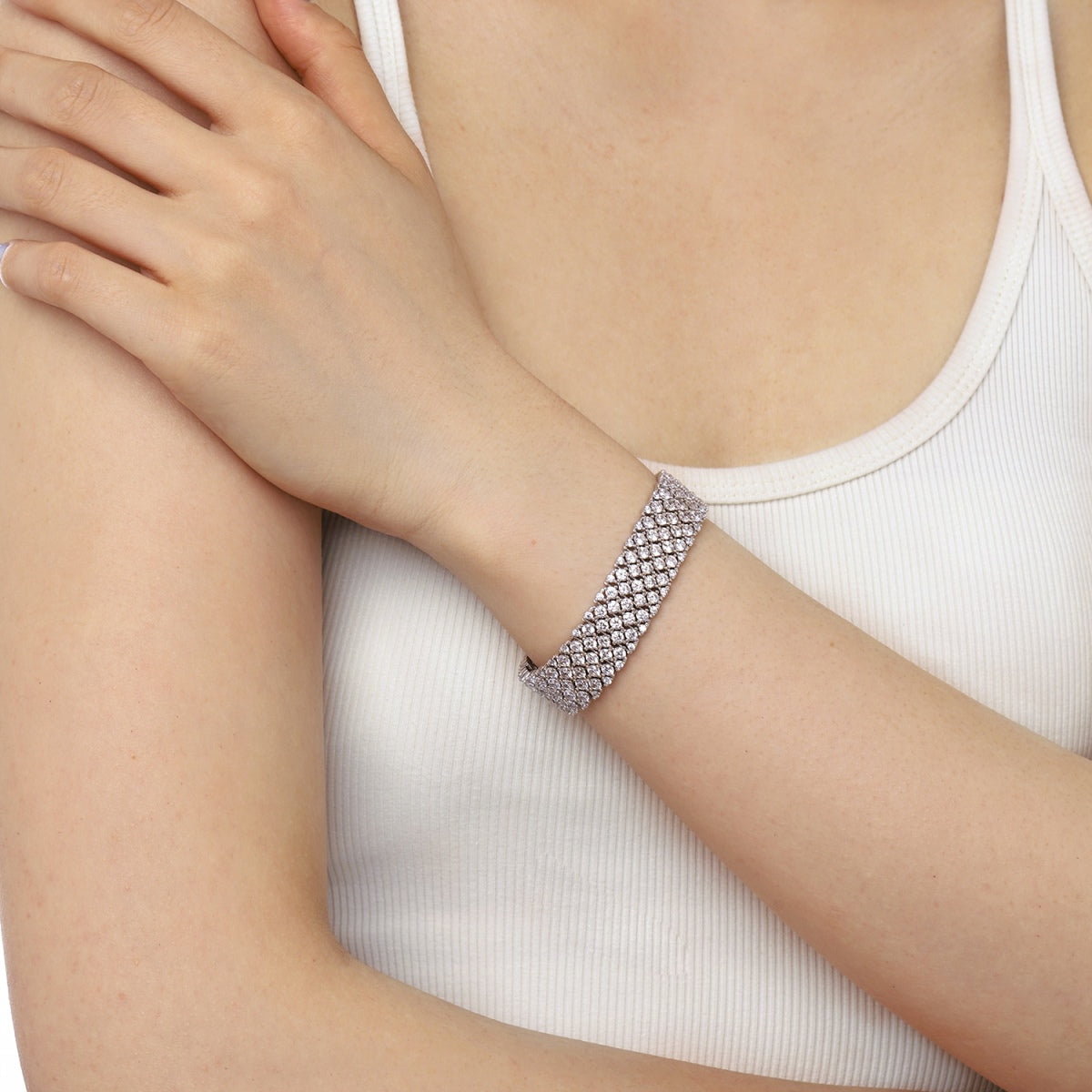 [Clara Jewels]Ornate Elegant Round Cut Party Bracelet