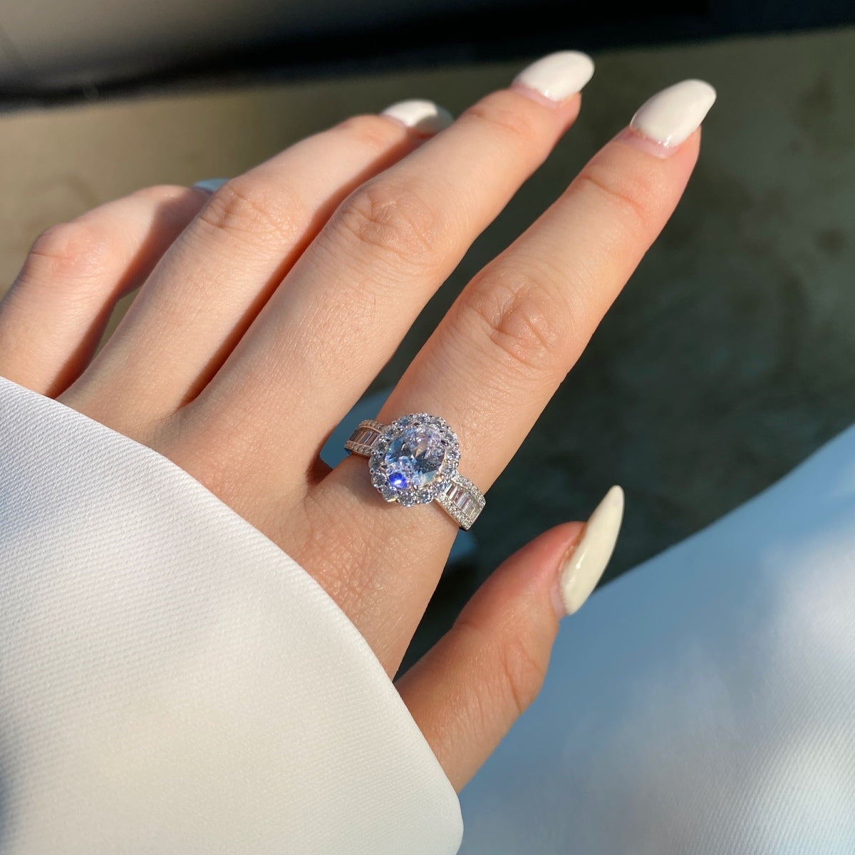 [Clara Jewels]1.5 Carat Dazzling Charming Oval Cut Banquet Ring