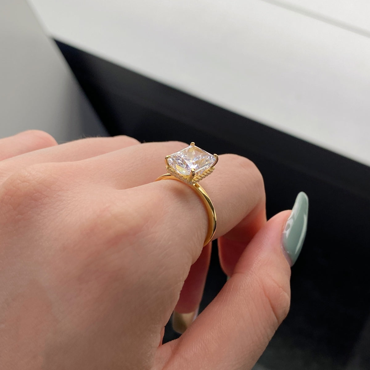 [Clara Jewels]4.0 Carat Ornate Enchanting Radiand Cut Banquet Ring