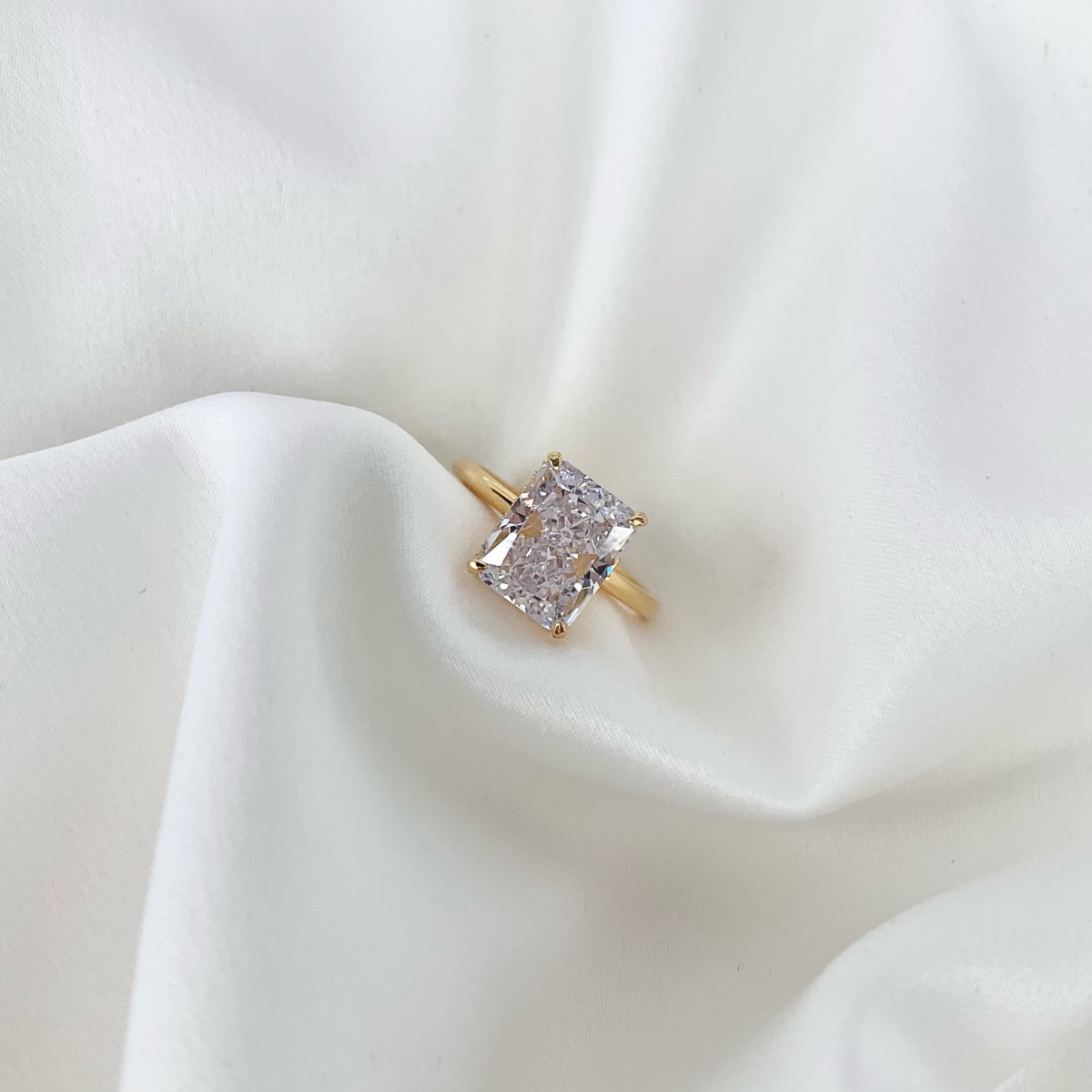 [Clara Jewels]4.0 Carat Ornate Enchanting Radiand Cut Banquet Ring