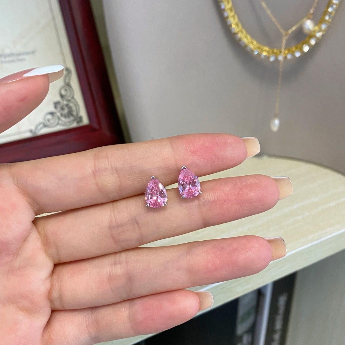 [Clara Jewels]Ornate Water Drop Shape Earrings