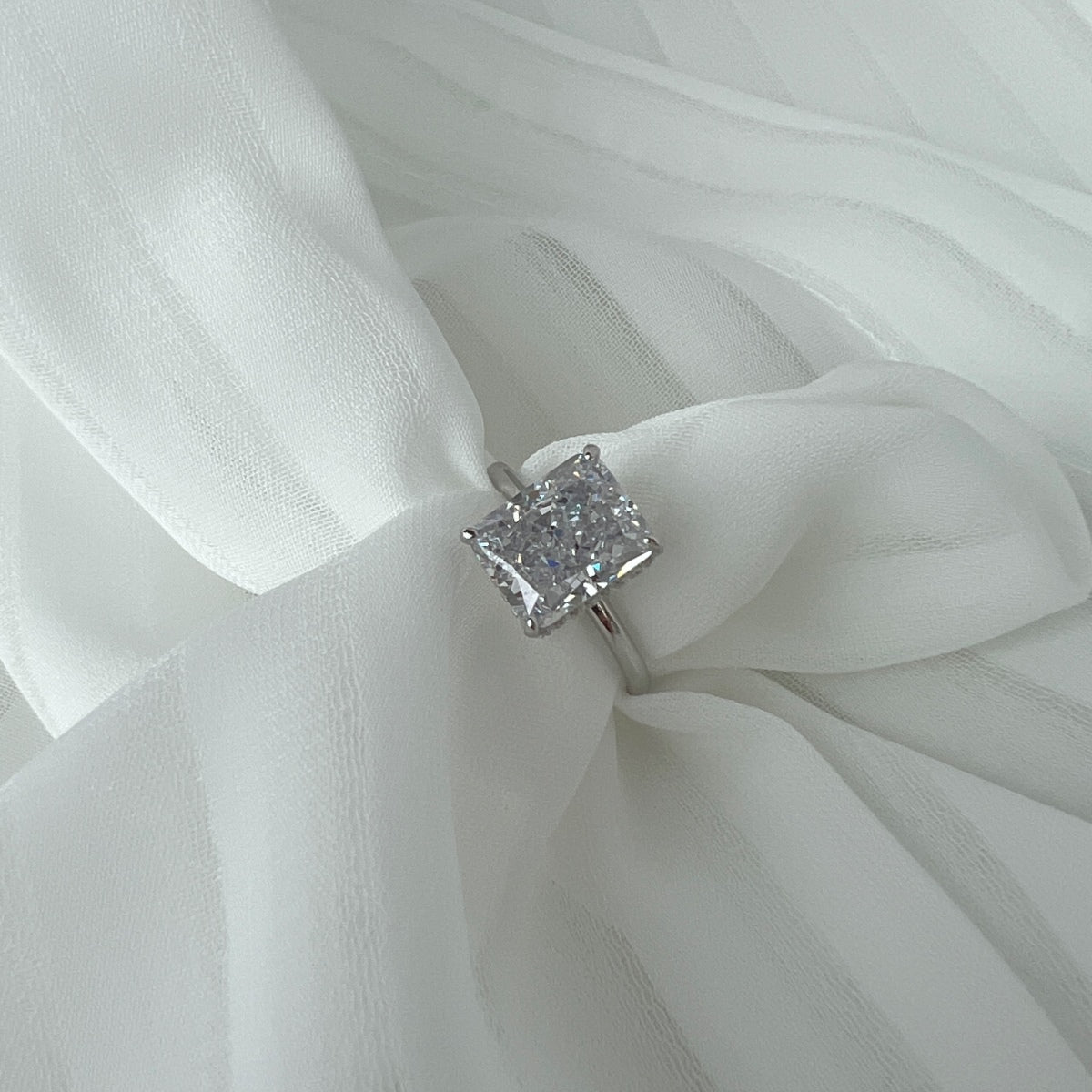 [Clara Jewels]4.0 Carat Ornate Enchanting Radiand Cut Banquet Ring
