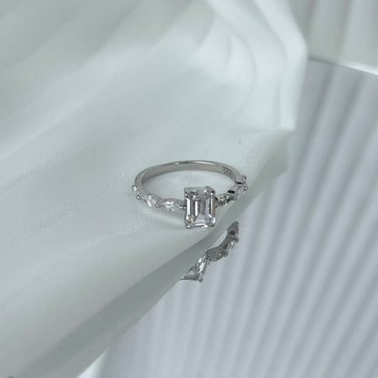 [Clara Jewels]1.0 Carat Dainty Resplendent Radiant Cut Daily Ring
