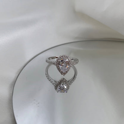 [Clara Jewels]1.0 Carat Luxurious Resplendent Water Drop Shape Wedding Ring