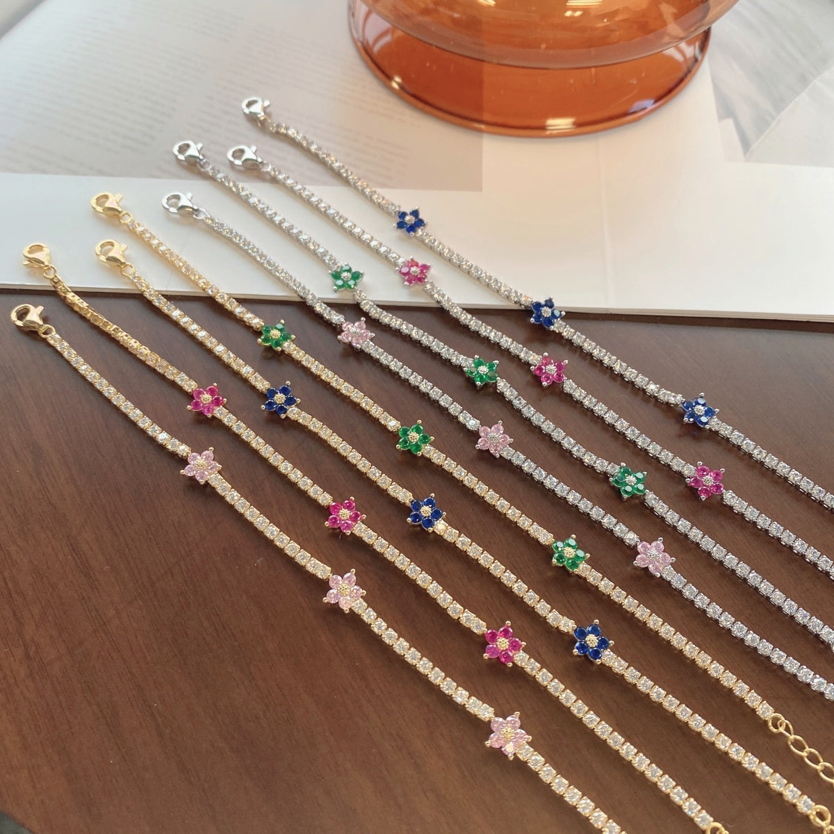 [Clara Jewels]Sparkling Flower Shape Tennis Bracelet