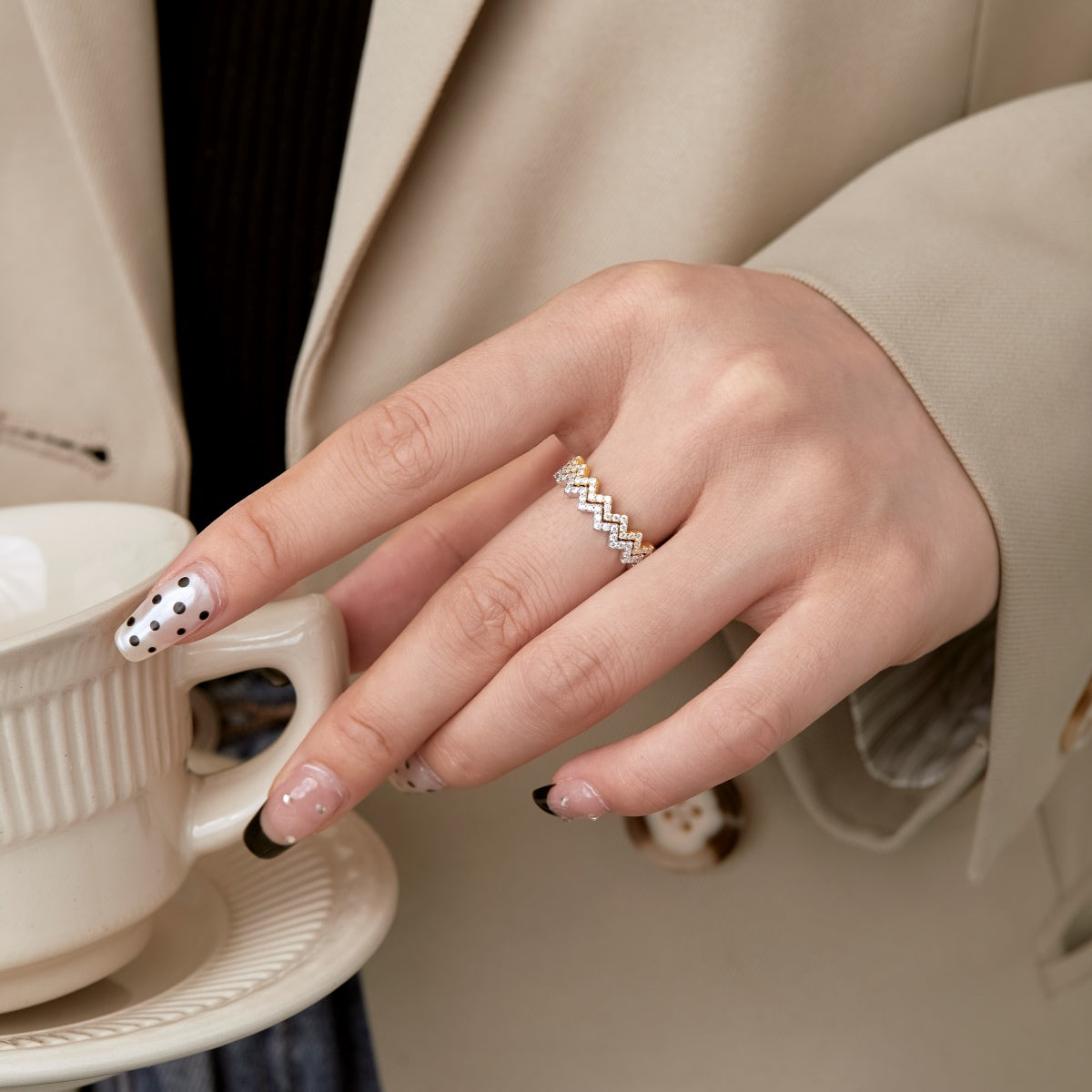 [Clara Jewels]Delicate Enchanting Wave Shape Daily Ring