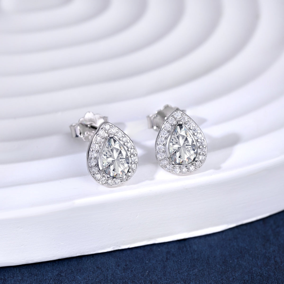 [Clara Jewels]Luxurious Water Drop Shape Earrings