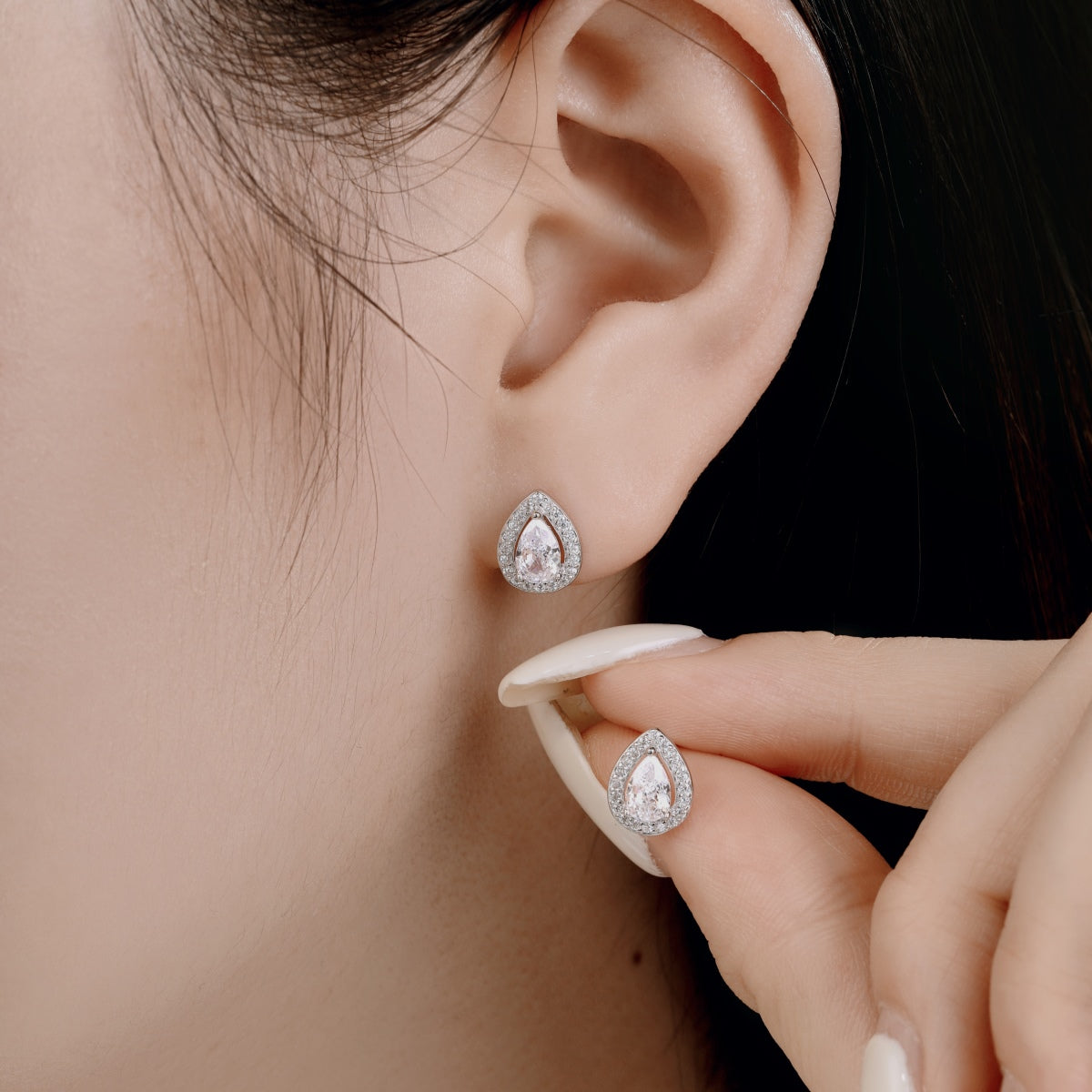[Clara Jewels]Luxurious Water Drop Shape Earrings