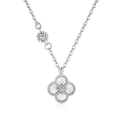 [Clara Jewels]Delicate Flower Shape Necklace