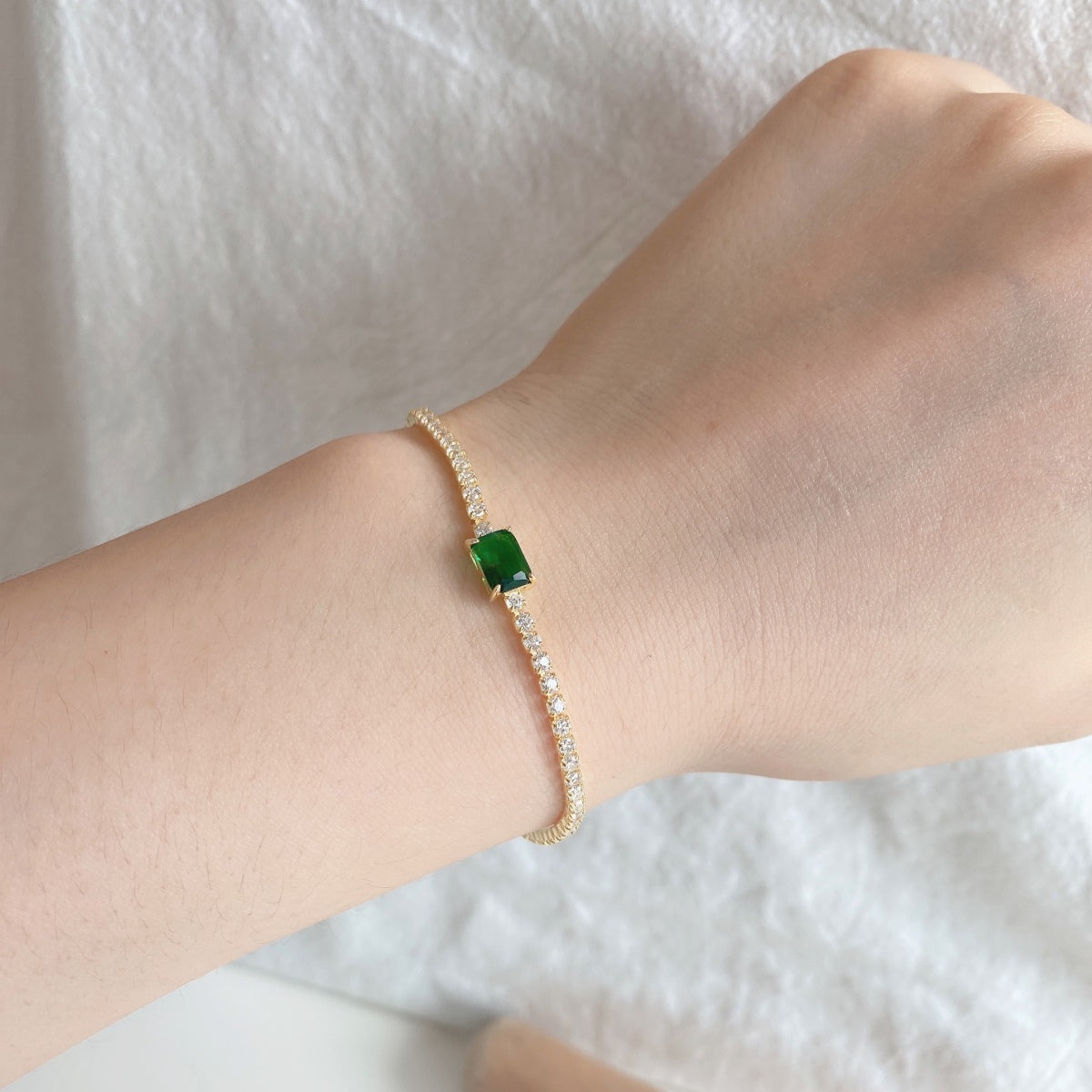 [Clara Jewels]1.0 Carat Unique Emerald Cut Banquet Bracelet