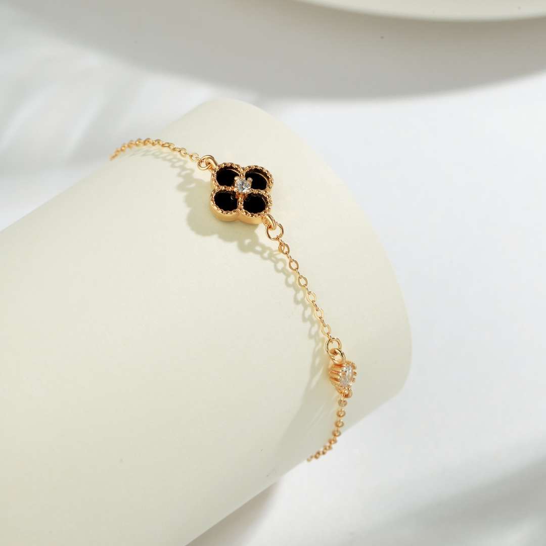 [Clara Jewels]Delicate Four Leaf Clover Bracelet