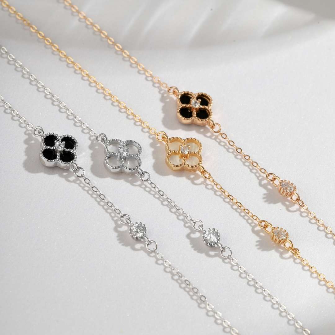 [Clara Jewels]Delicate Four Leaf Clover Bracelet
