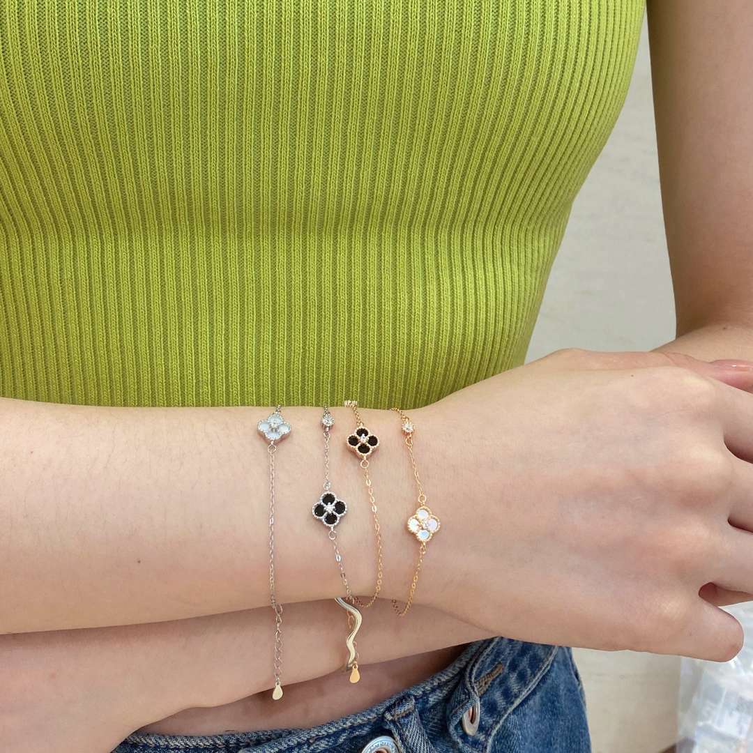 [Clara Jewels]Delicate Four Leaf Clover Bracelet