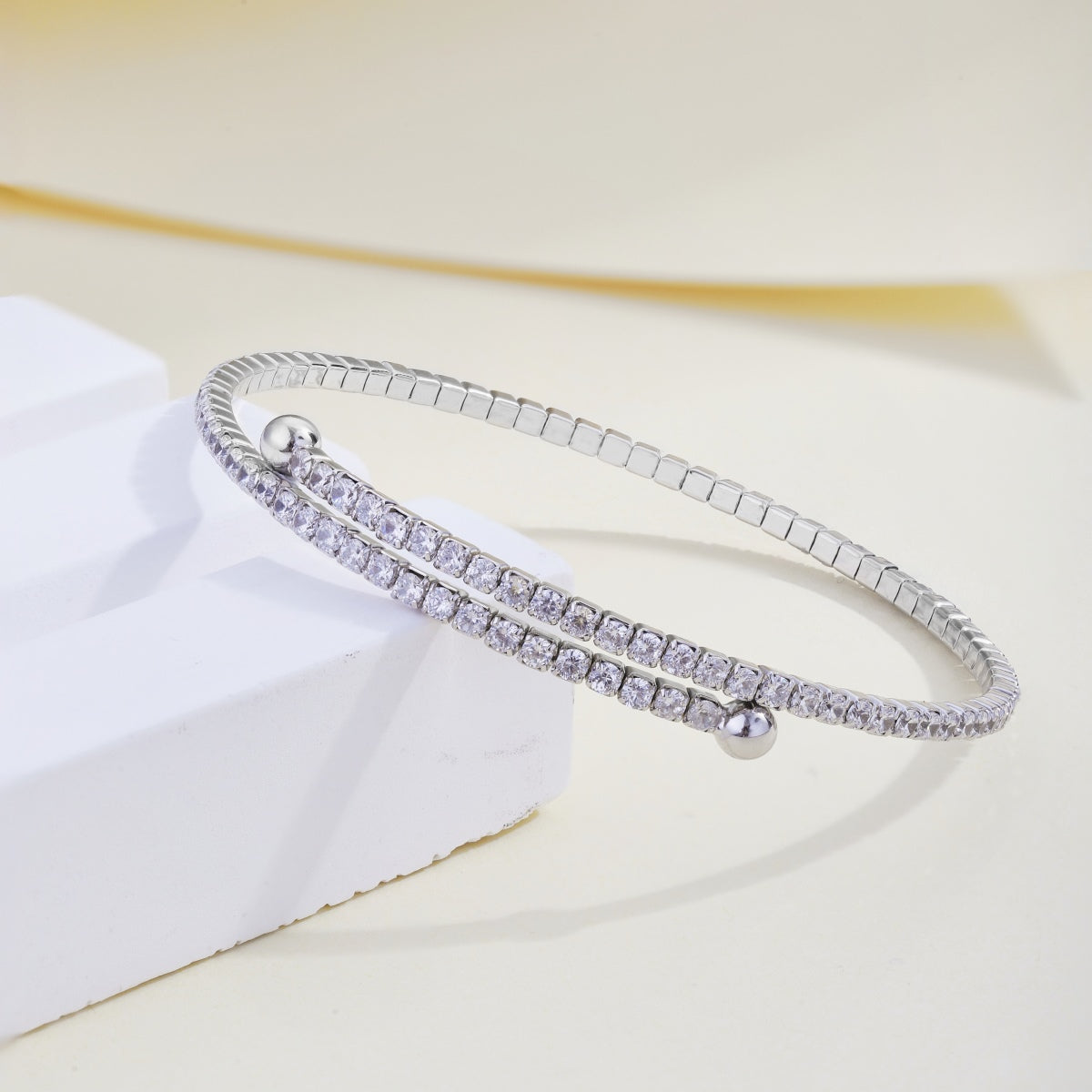 [Clara Jewels]Row of Diamonds Round Fashion Bracelet