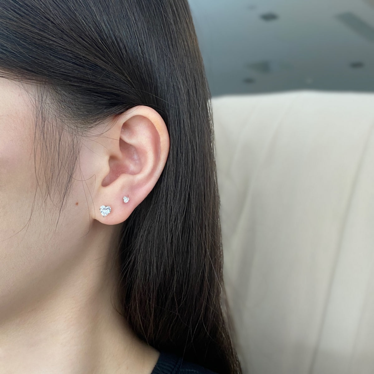[Clara Jewels]Sparkling Heart Shaped Simple Earrings