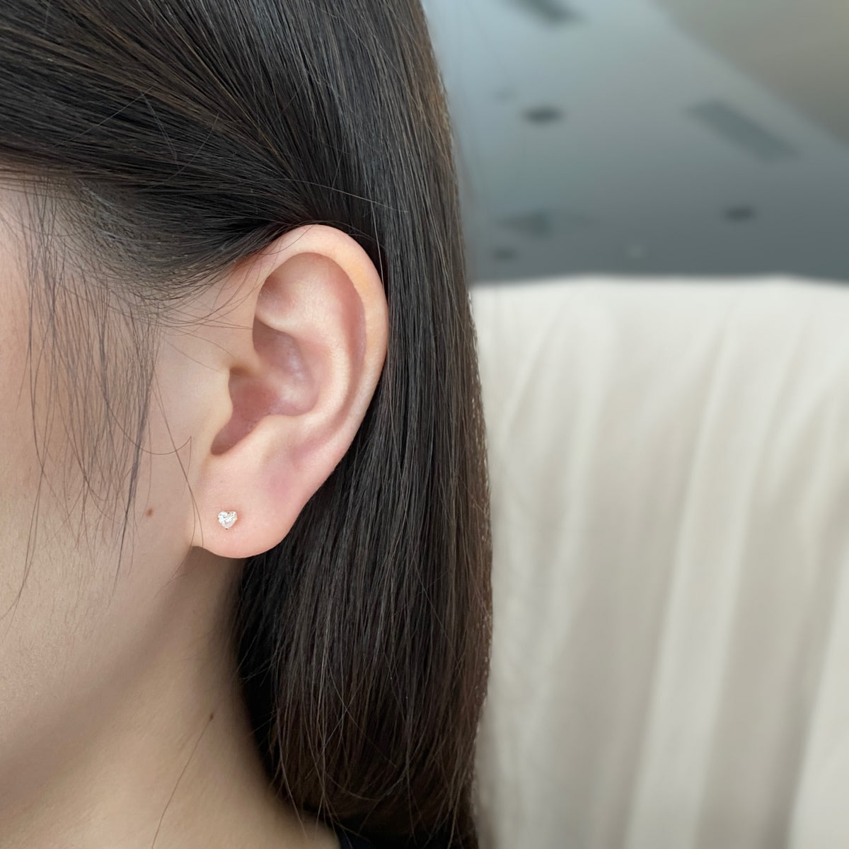 [Clara Jewels]Sparkling Heart Shaped Simple Earrings