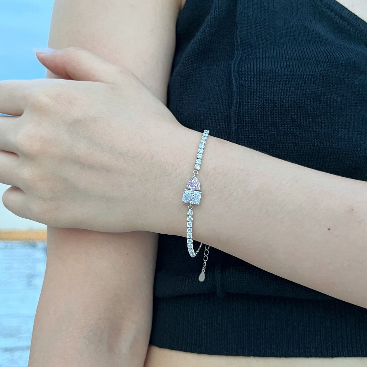 [Clara Jewels]Dazzling Unique Multi Shape Lover Bracelet