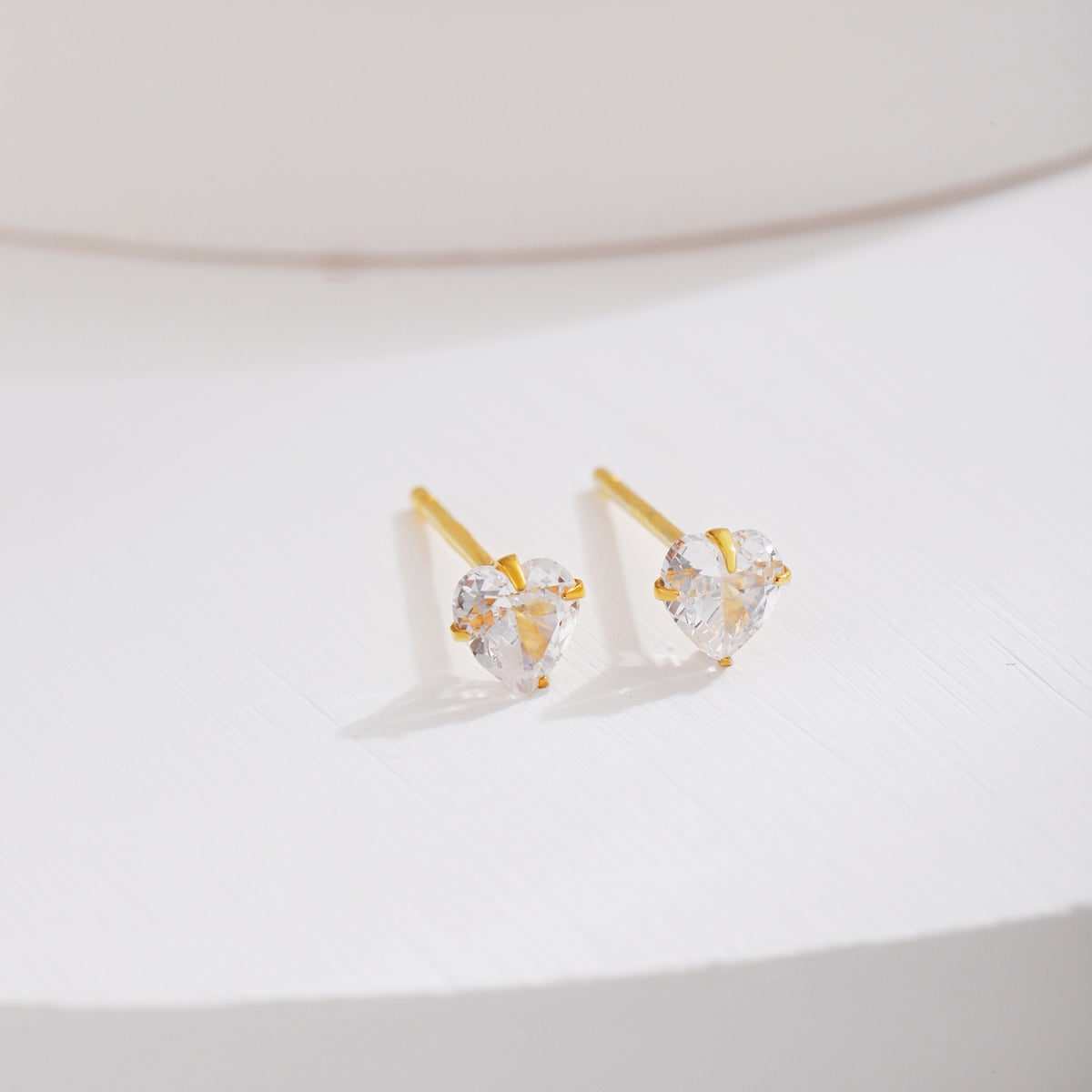 [Clara Jewels]Sparkling Heart Shaped Simple Earrings